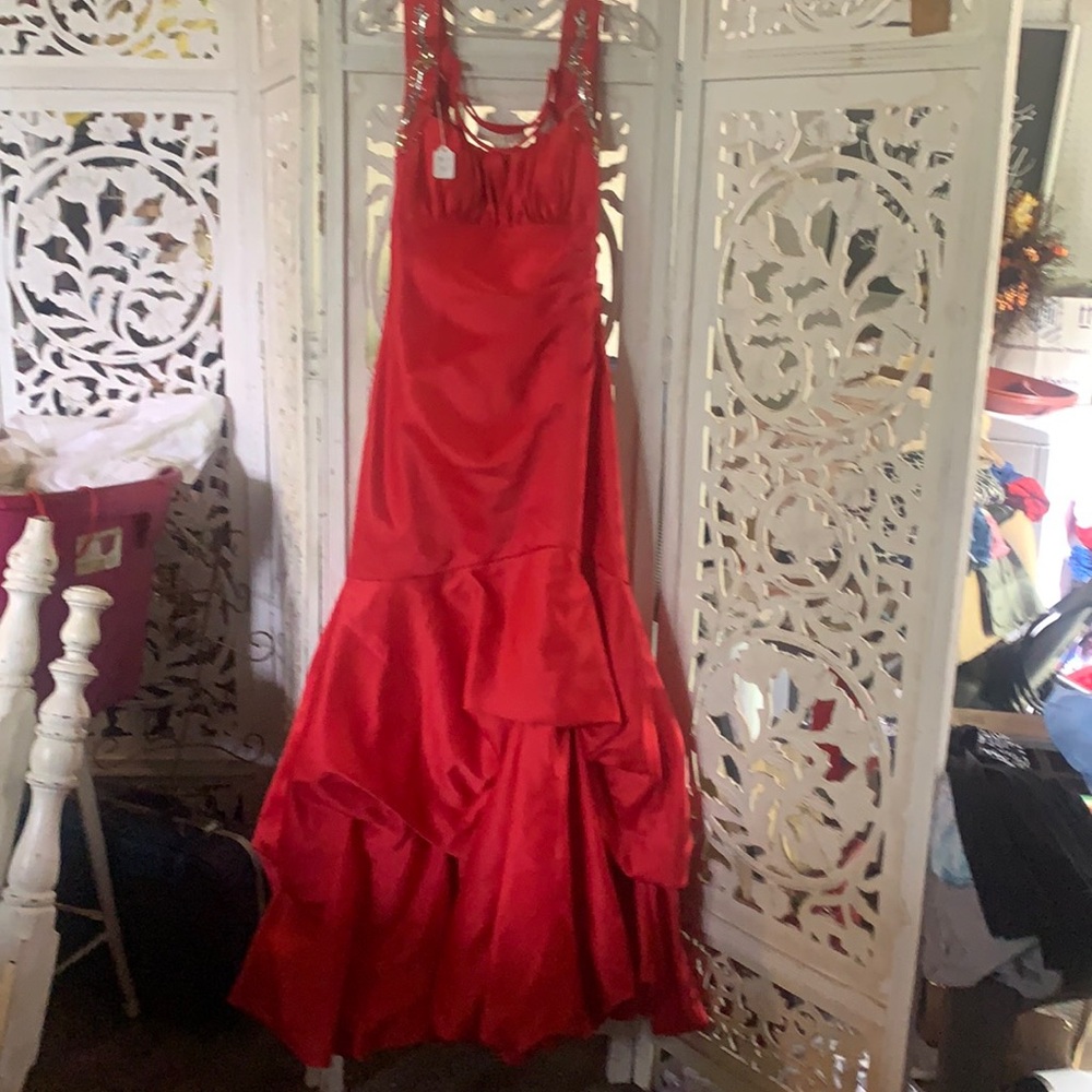 Masquerade brand prom dress red size 5/6
